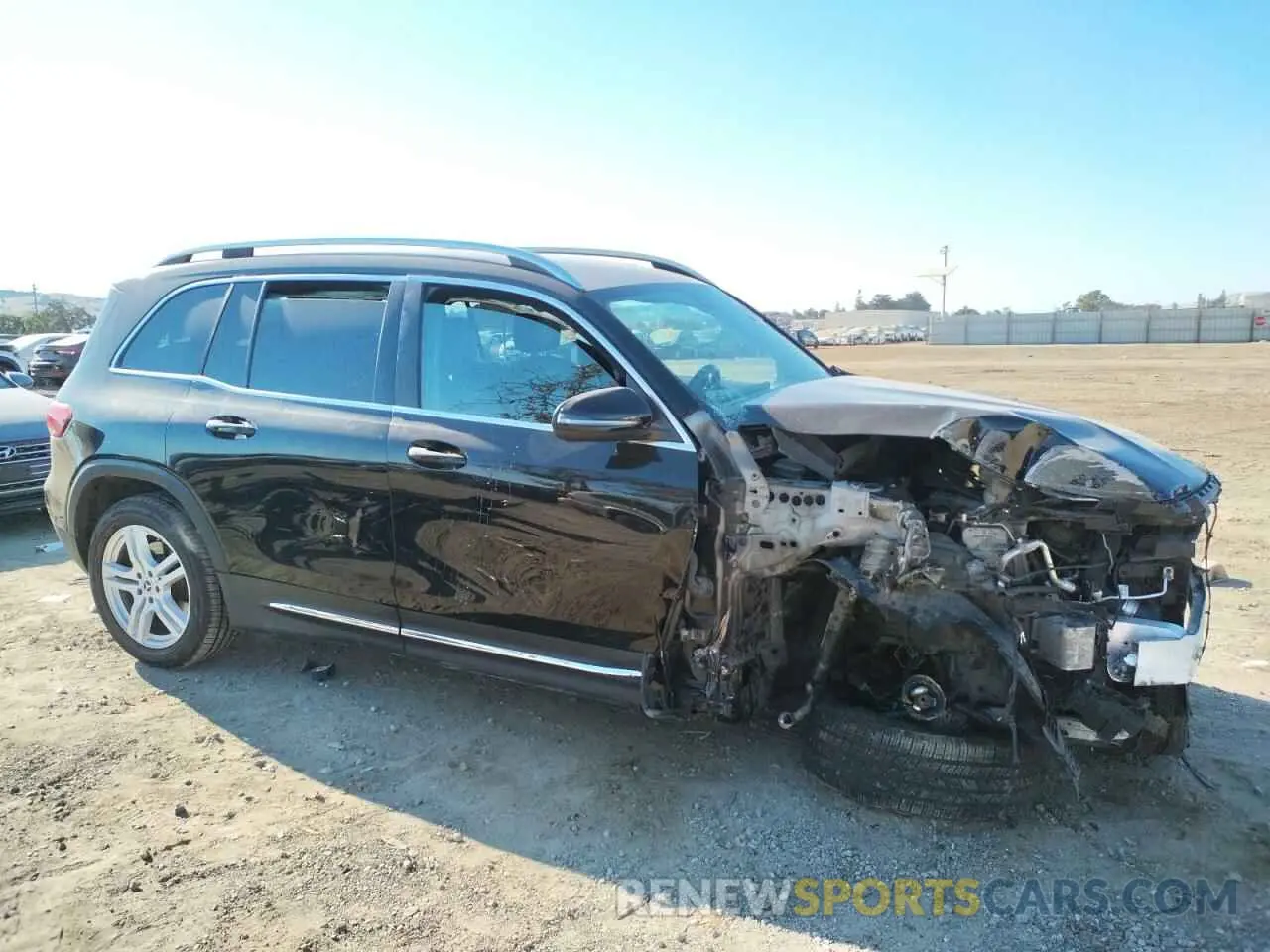 4 Photograph of a damaged car W1N4M4HB3MW105825 MERCEDES-BENZ GLB-CLASS 2021