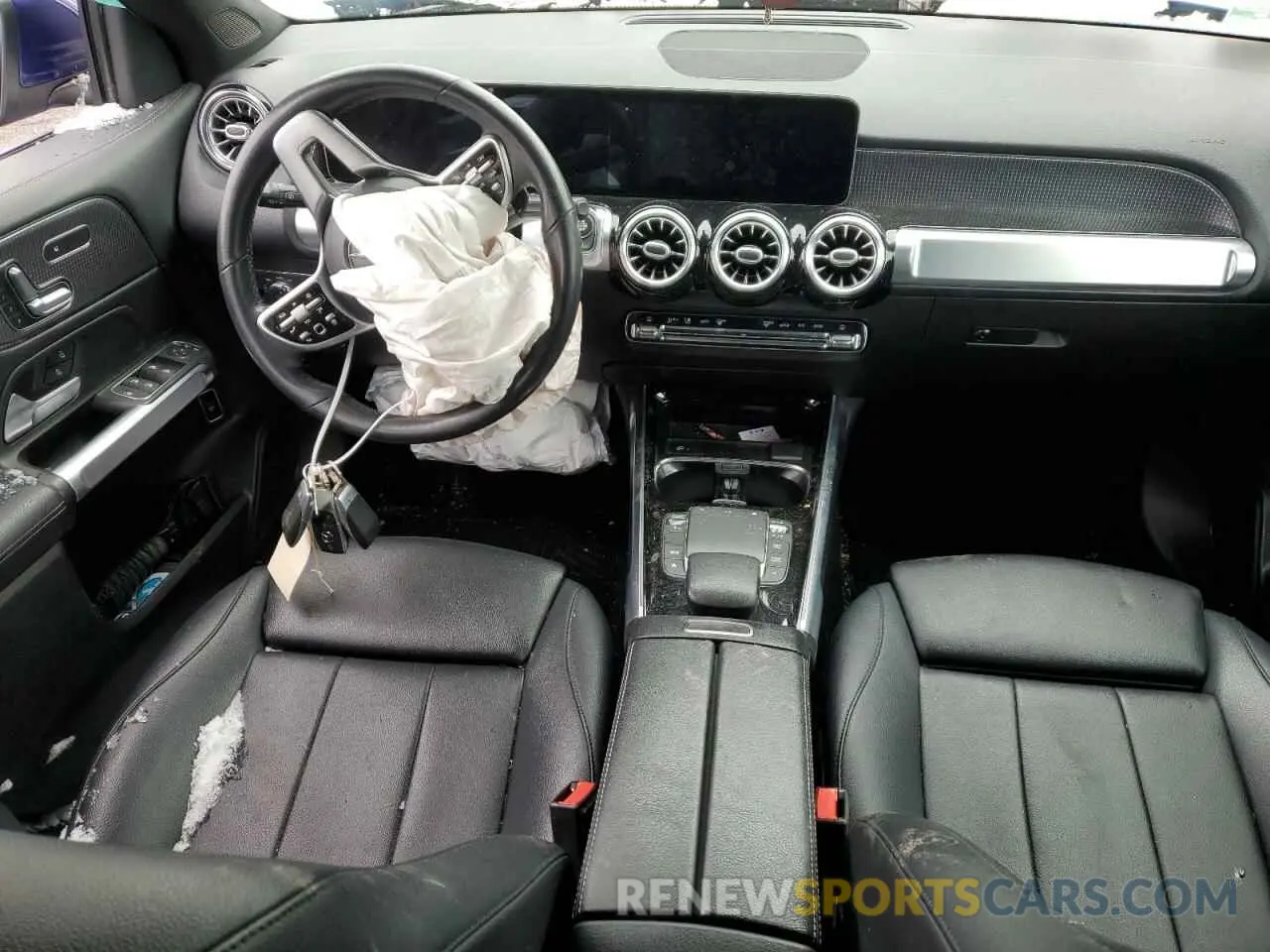 8 Photograph of a damaged car W1N4M4HB3MW116176 MERCEDES-BENZ GLB-CLASS 2021