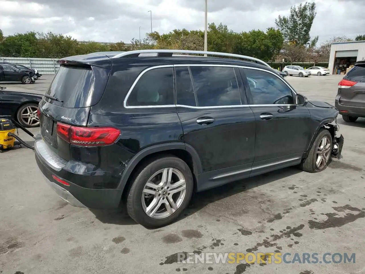 3 Photograph of a damaged car W1N4M4HB3MW147170 MERCEDES-BENZ GLB-CLASS 2021