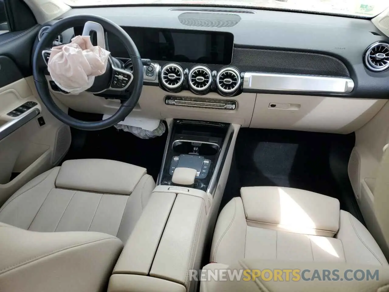 8 Photograph of a damaged car W1N4M4HB3MW147170 MERCEDES-BENZ GLB-CLASS 2021