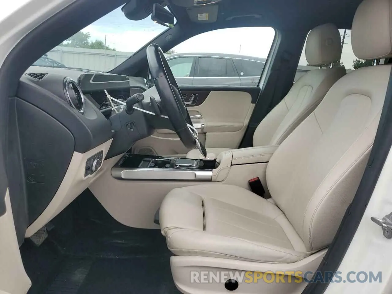 7 Photograph of a damaged car W1N4M4HB5MW091667 MERCEDES-BENZ GLB-CLASS 2021