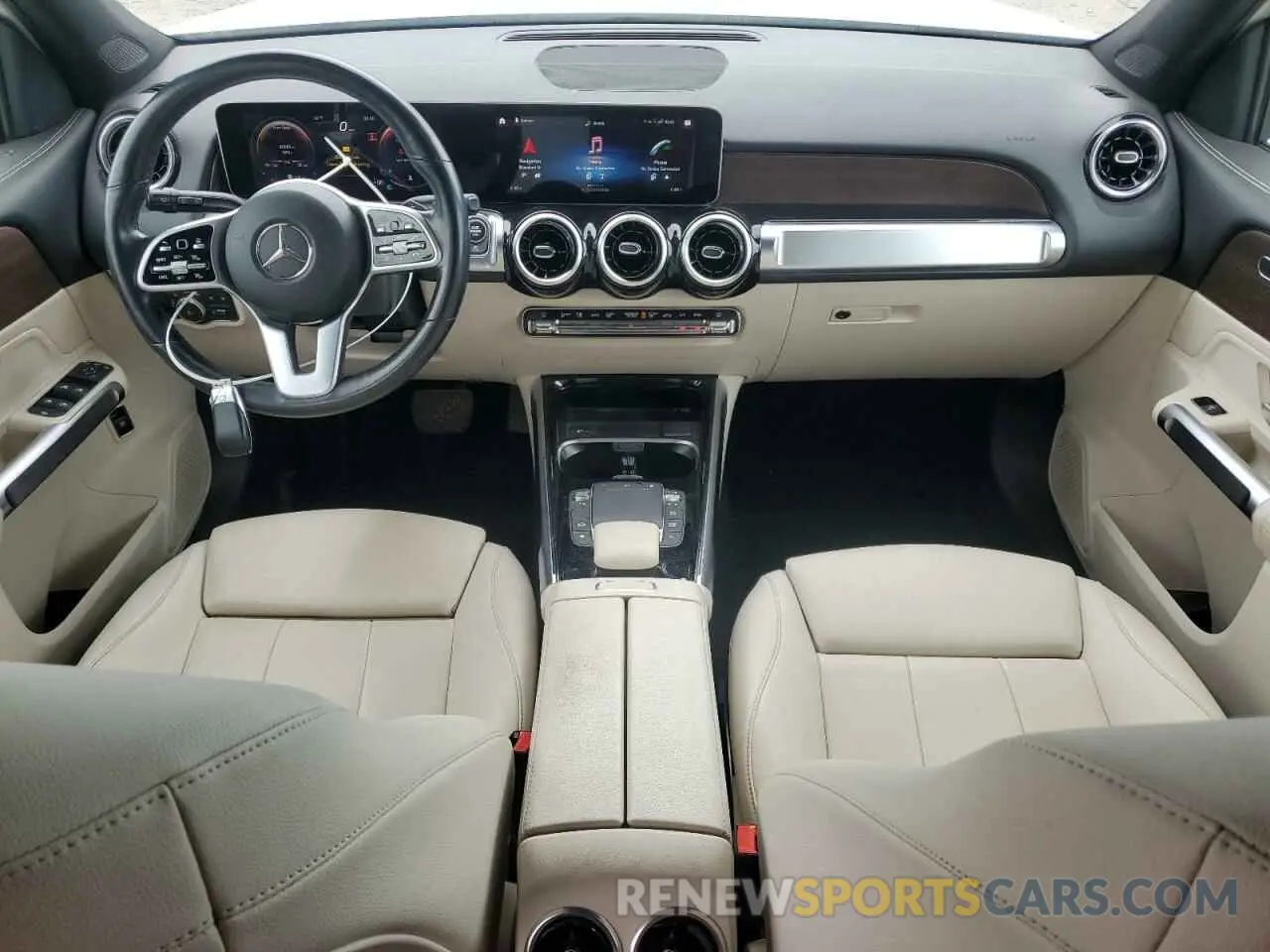 8 Photograph of a damaged car W1N4M4HB5MW091667 MERCEDES-BENZ GLB-CLASS 2021