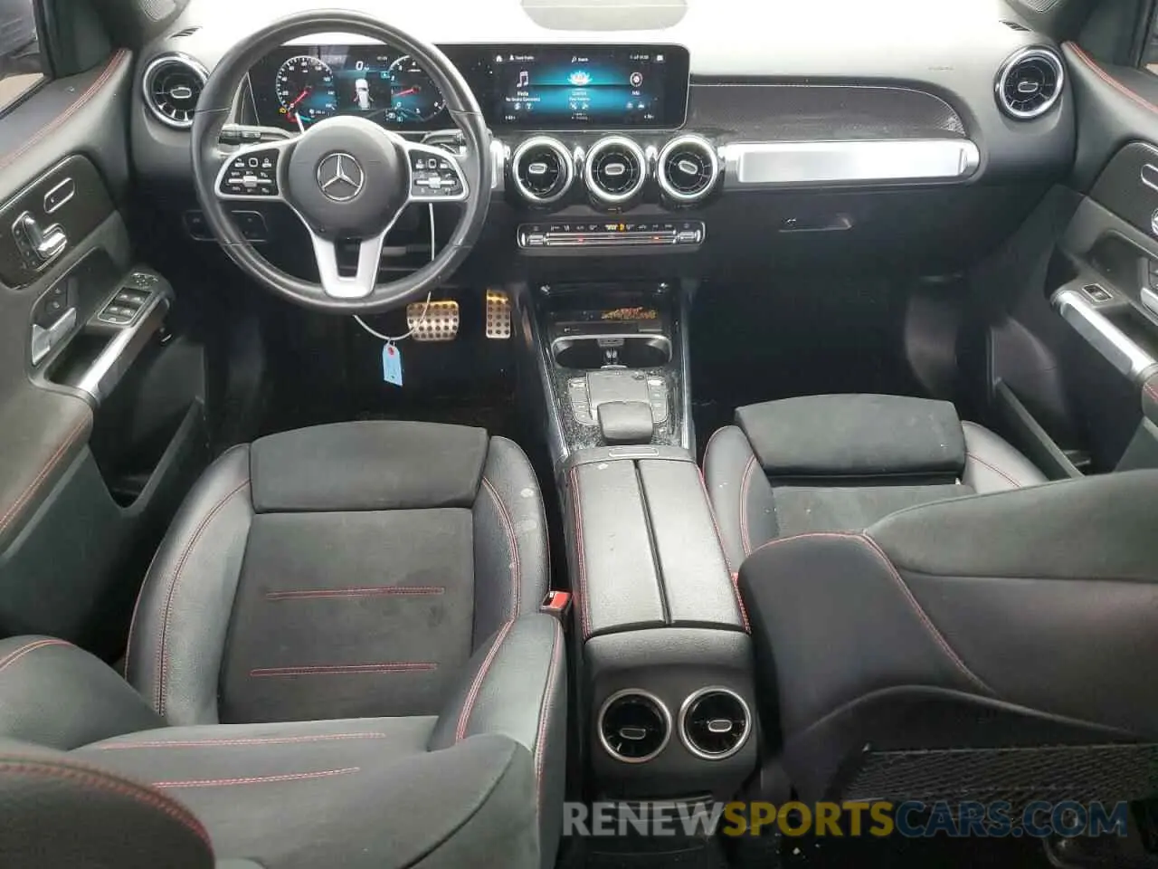 8 Photograph of a damaged car W1N4M4HB5MW135814 MERCEDES-BENZ GLB-CLASS 2021