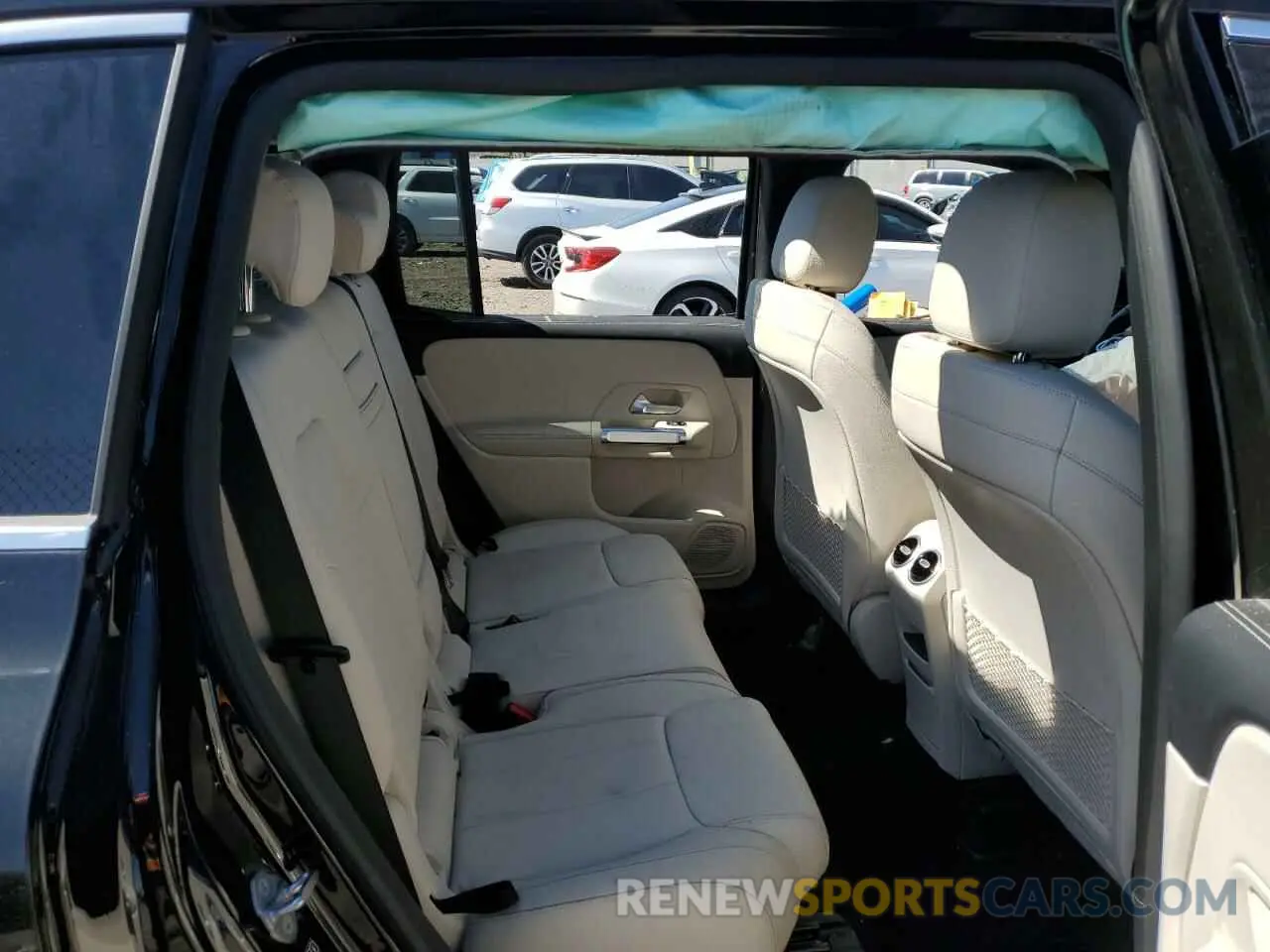 11 Photograph of a damaged car W1N4M4HB7MW151660 MERCEDES-BENZ GLB-CLASS 2021