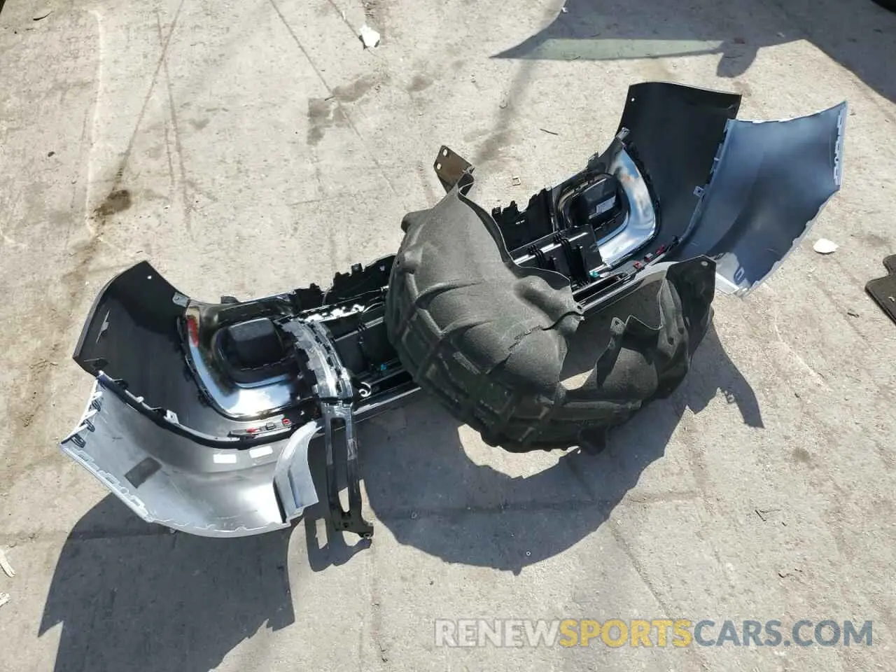 13 Photograph of a damaged car W1N4M4HB9MW103061 MERCEDES-BENZ GLB-CLASS 2021