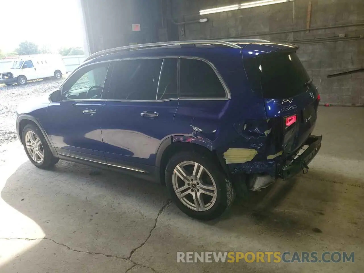 2 Photograph of a damaged car W1N4M4HB9MW112908 MERCEDES-BENZ GLB-CLASS 2021