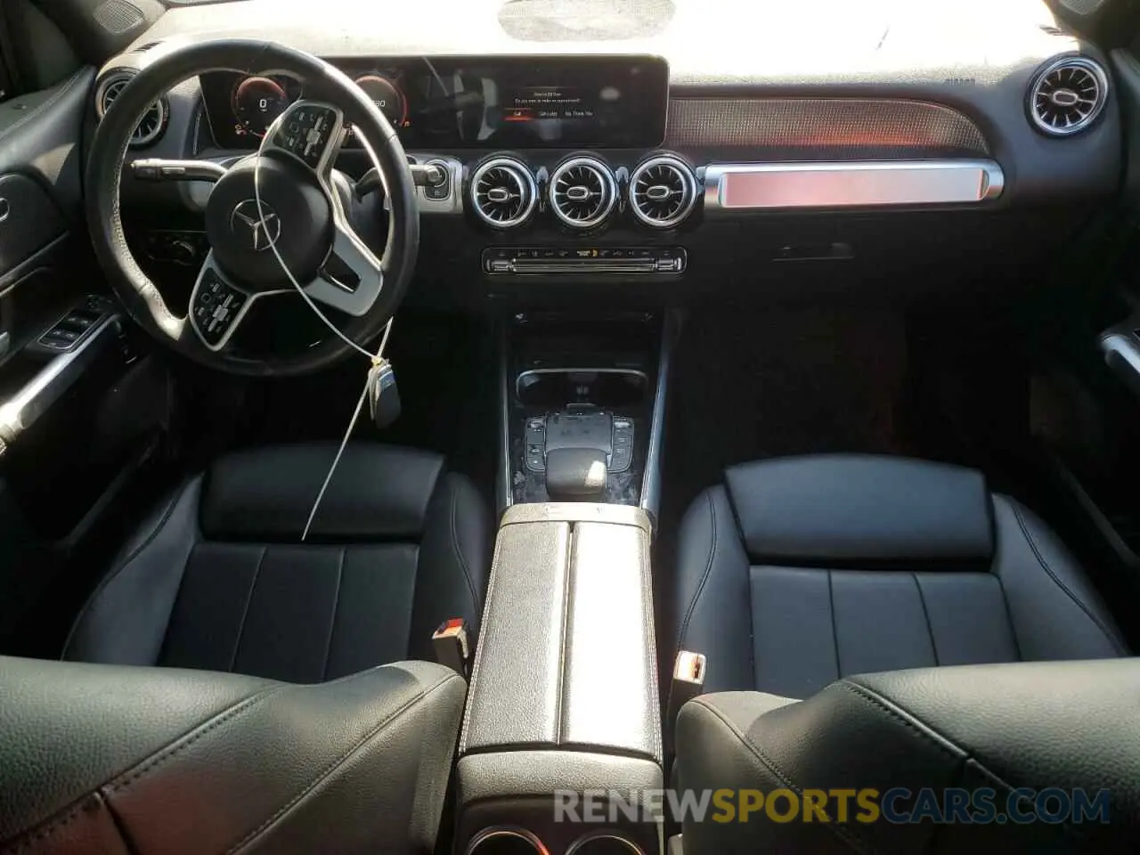8 Photograph of a damaged car W1N4M4HB9MW131202 MERCEDES-BENZ GLB-CLASS 2021
