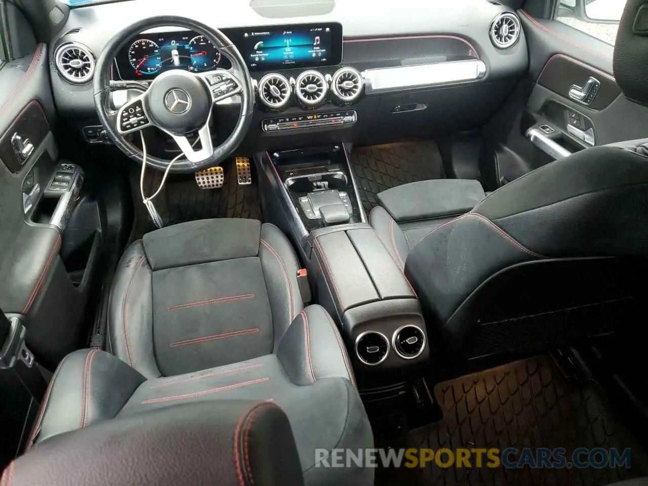 8 Photograph of a damaged car W1N4M4HBXMW116031 MERCEDES-BENZ GLB-CLASS 2021