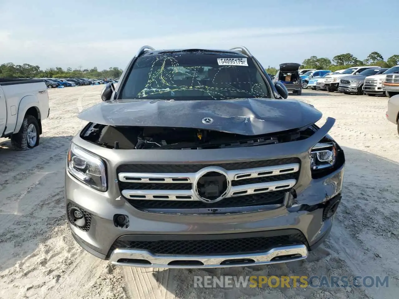 5 Photograph of a damaged car W1N4M4GB0NW235600 MERCEDES-BENZ GLB-CLASS 2022