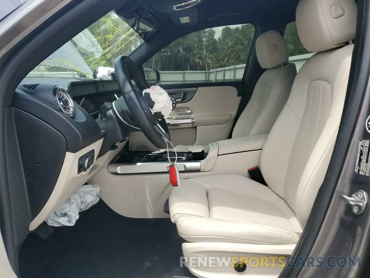 7 Photograph of a damaged car W1N4M4GB0NW235600 MERCEDES-BENZ GLB-CLASS 2022