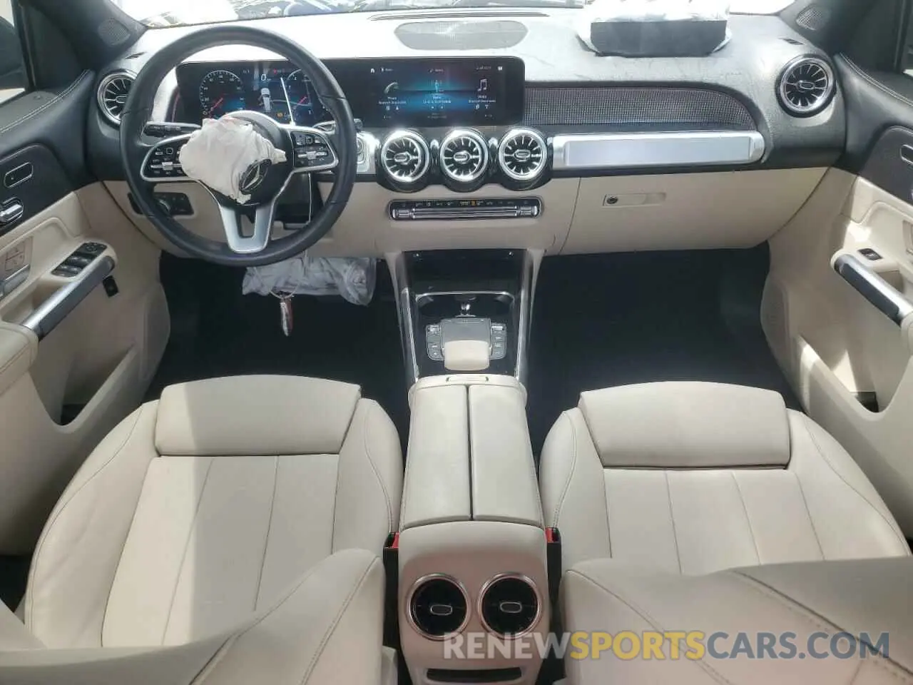 8 Photograph of a damaged car W1N4M4GB0NW235600 MERCEDES-BENZ GLB-CLASS 2022