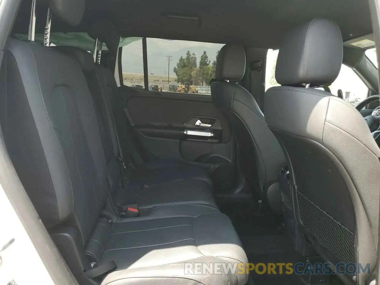 11 Photograph of a damaged car W1N4M4GB0NW250890 MERCEDES-BENZ GLB-CLASS 2022