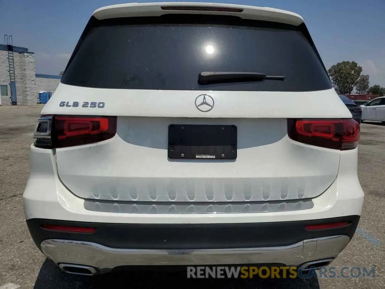 6 Photograph of a damaged car W1N4M4GB0NW250890 MERCEDES-BENZ GLB-CLASS 2022