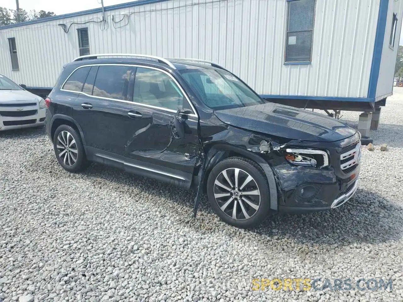 4 Photograph of a damaged car W1N4M4GB1NW250042 MERCEDES-BENZ GLB-CLASS 2022