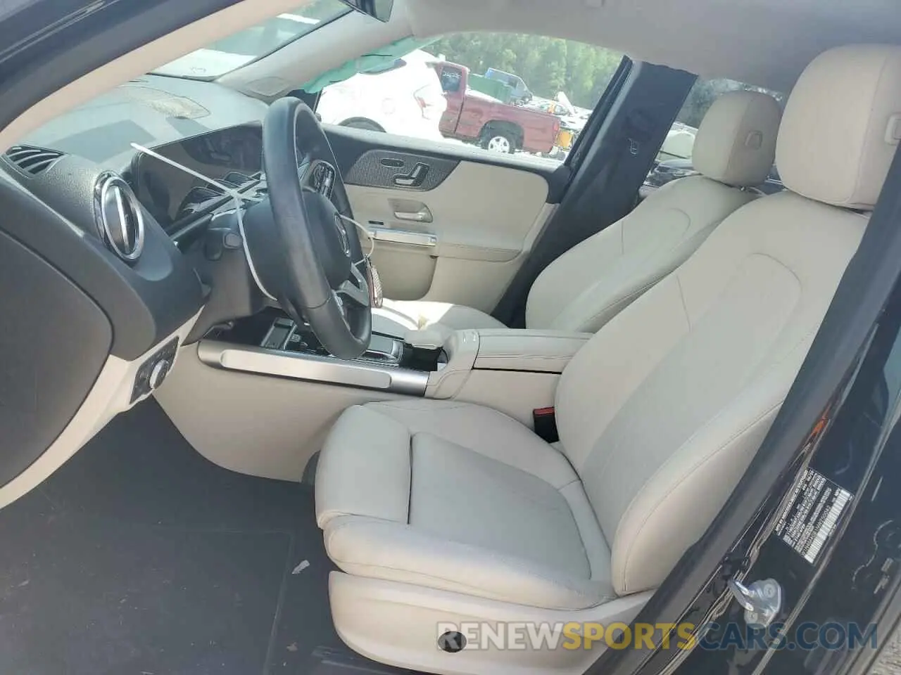 7 Photograph of a damaged car W1N4M4GB1NW250042 MERCEDES-BENZ GLB-CLASS 2022