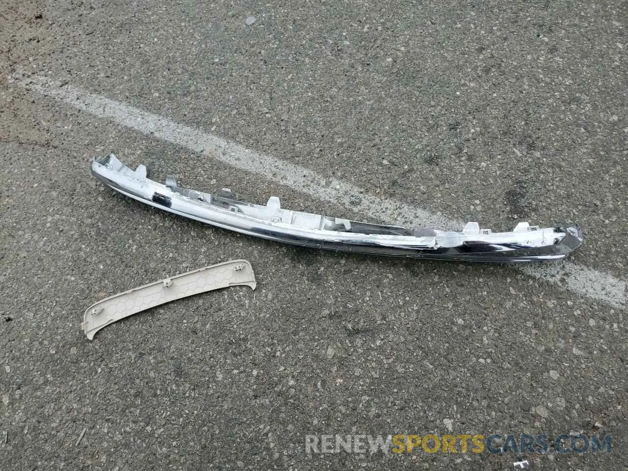 13 Photograph of a damaged car W1N4M4GB2NW187100 MERCEDES-BENZ GLB-CLASS 2022