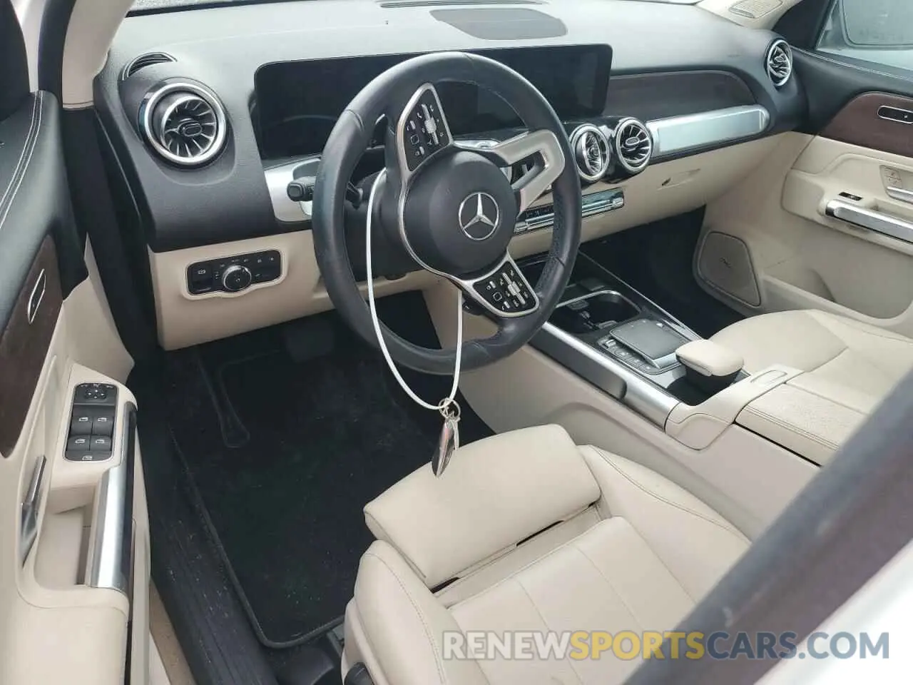 8 Photograph of a damaged car W1N4M4GB2NW189574 MERCEDES-BENZ GLB-CLASS 2022