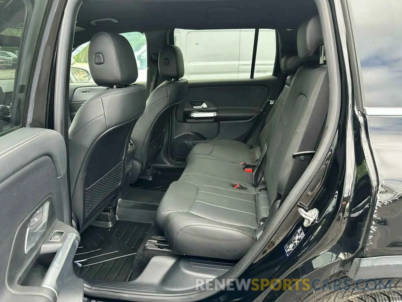 9 Photograph of a damaged car W1N4M4GB3NW247675 MERCEDES-BENZ GLB-CLASS 2022