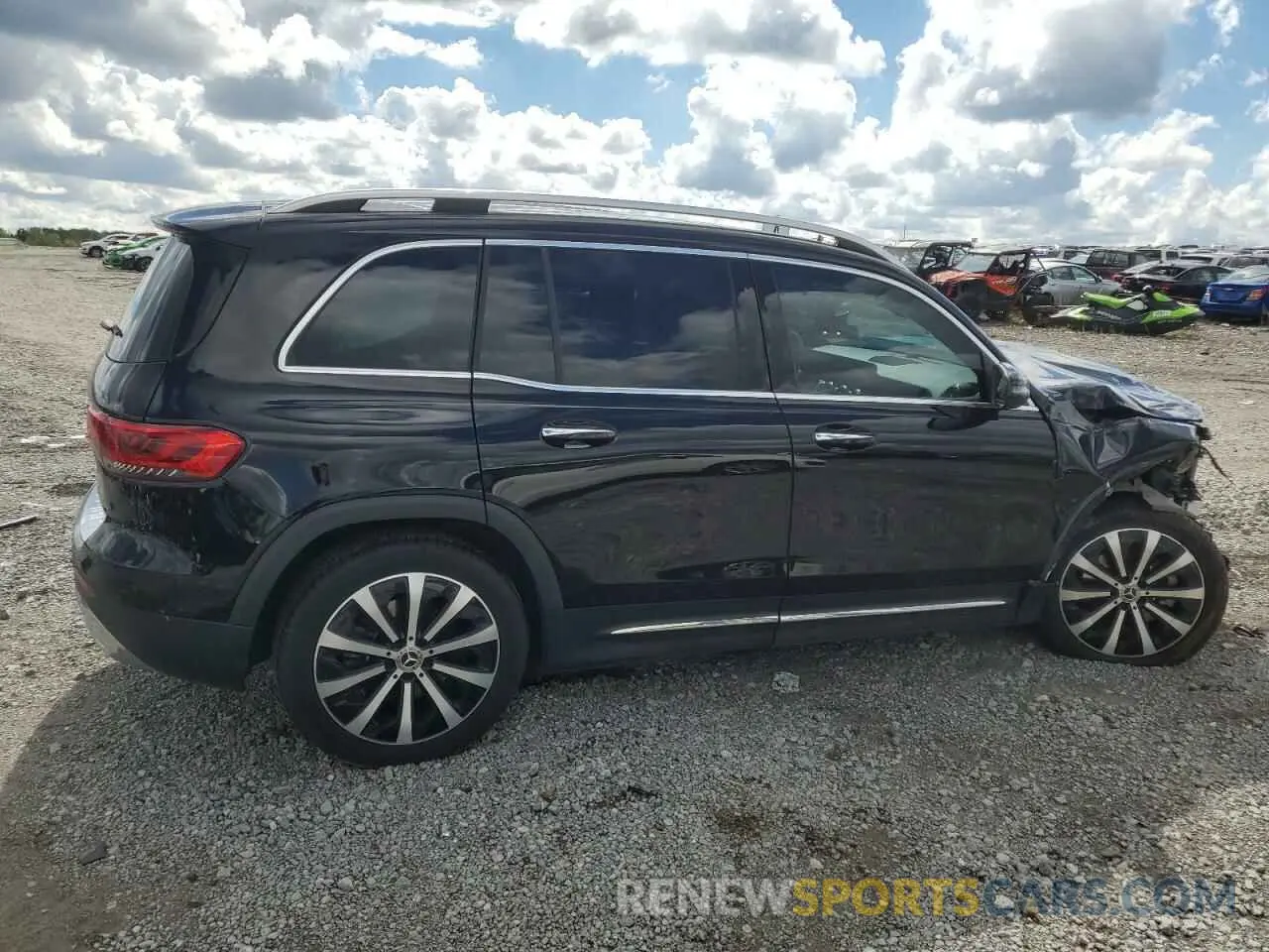 3 Photograph of a damaged car W1N4M4GB3NW251161 MERCEDES-BENZ GLB-CLASS 2022