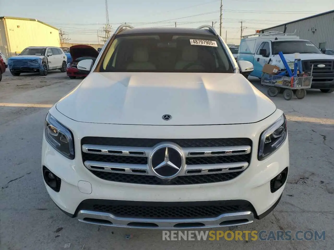 5 Photograph of a damaged car W1N4M4GB4NW190581 MERCEDES-BENZ GLB-CLASS 2022