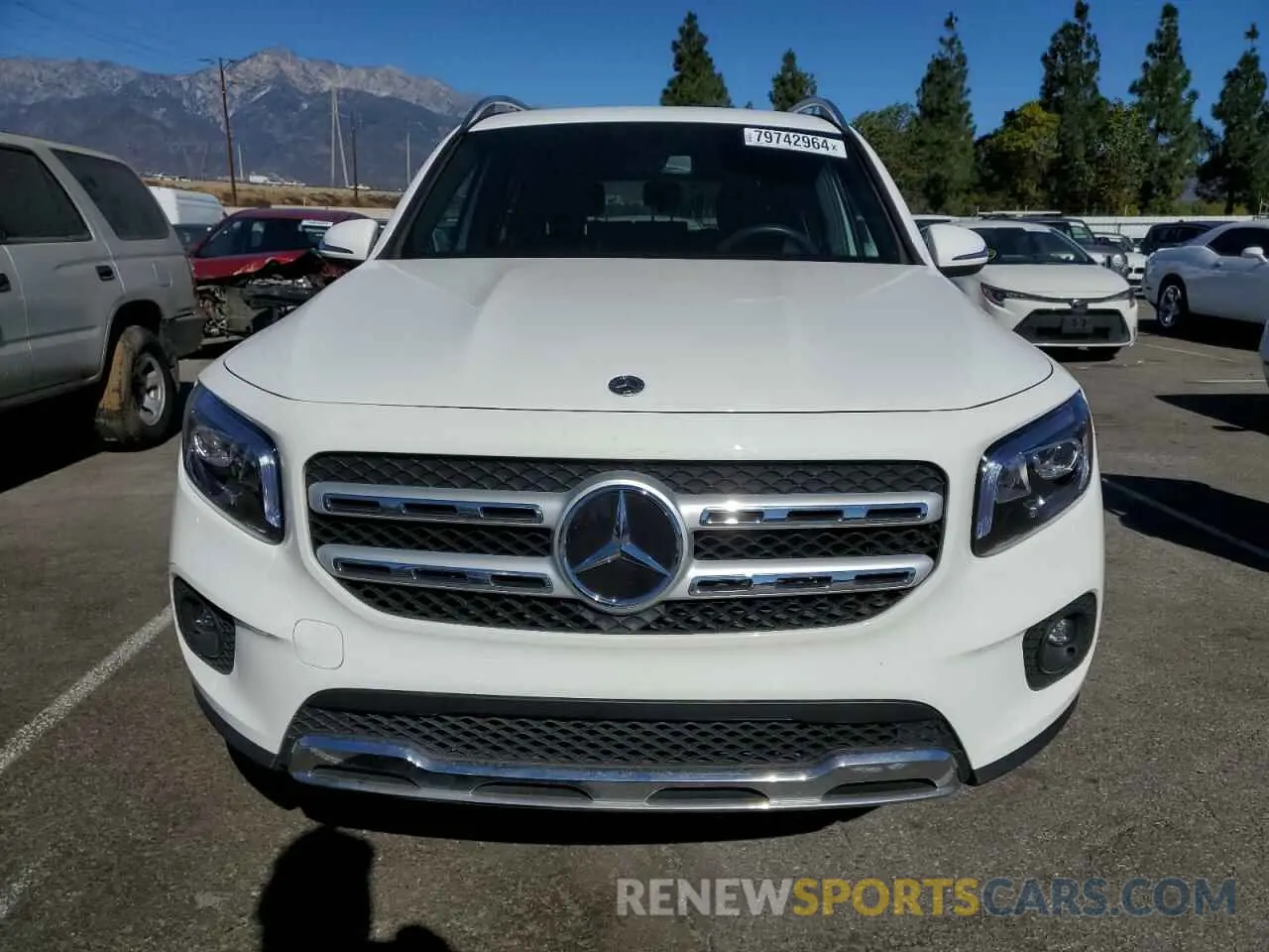 5 Photograph of a damaged car W1N4M4GB5NW183865 MERCEDES-BENZ GLB-CLASS 2022