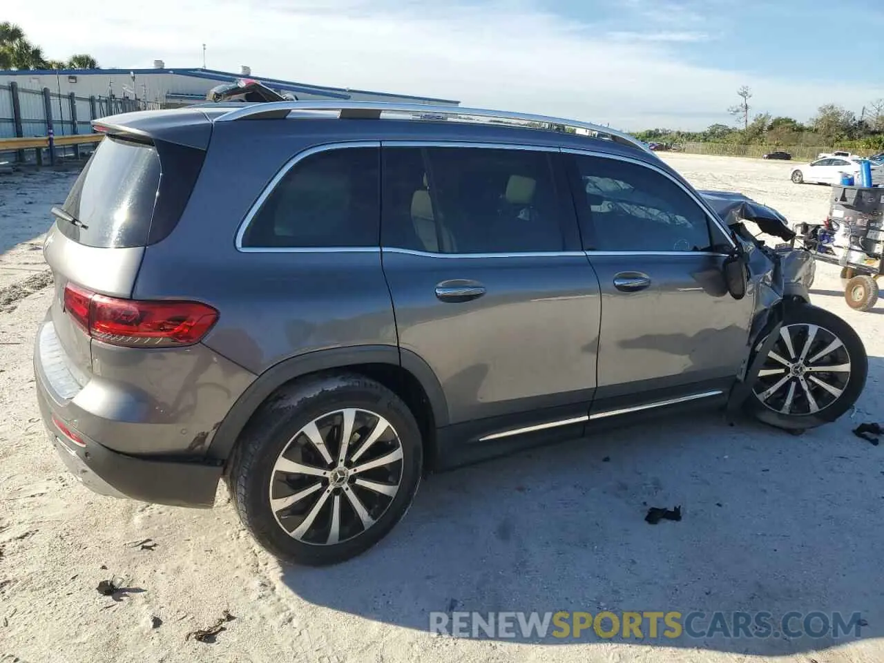 3 Photograph of a damaged car W1N4M4GB6NW177458 MERCEDES-BENZ GLB-CLASS 2022