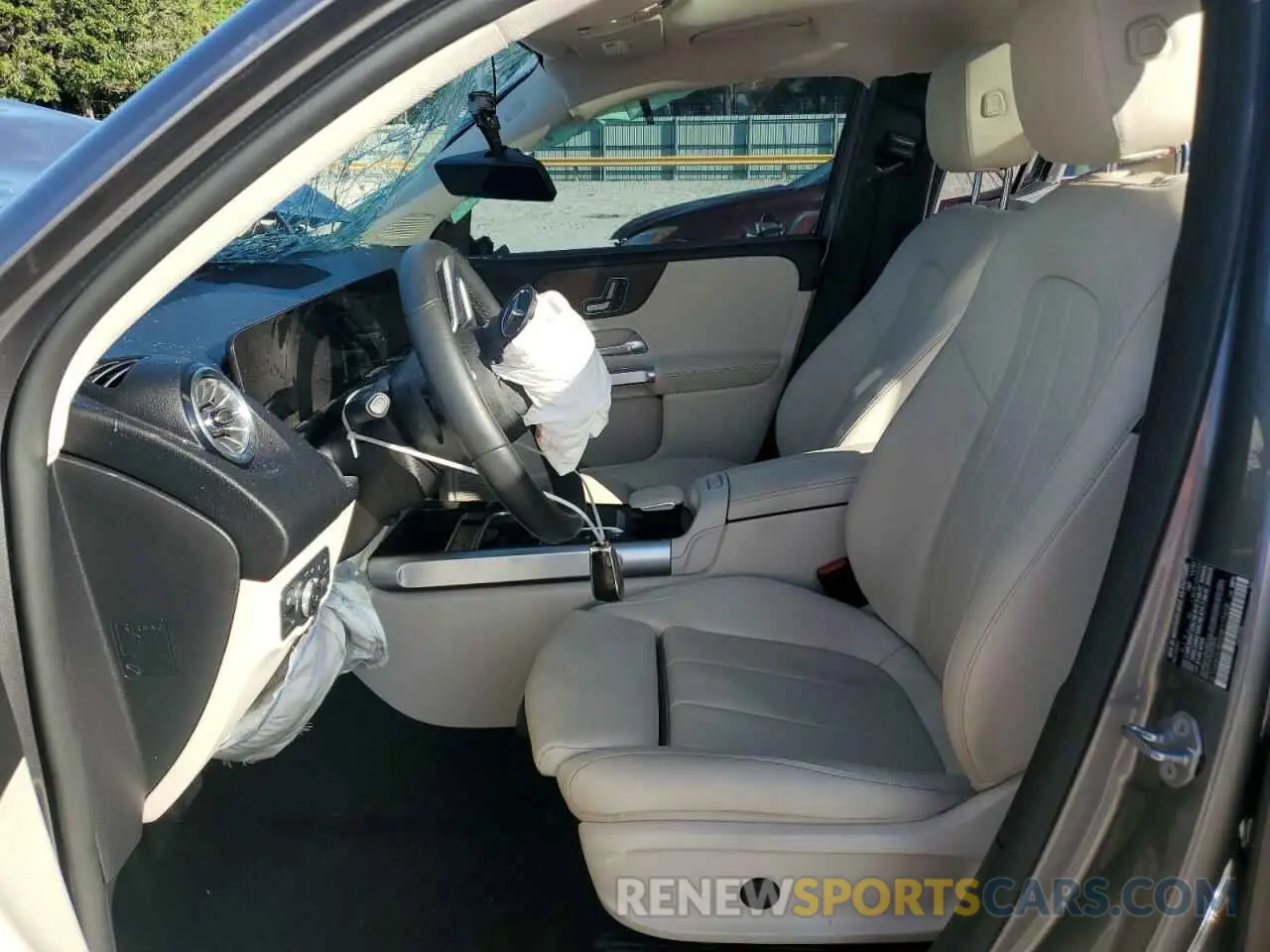 7 Photograph of a damaged car W1N4M4GB6NW177458 MERCEDES-BENZ GLB-CLASS 2022