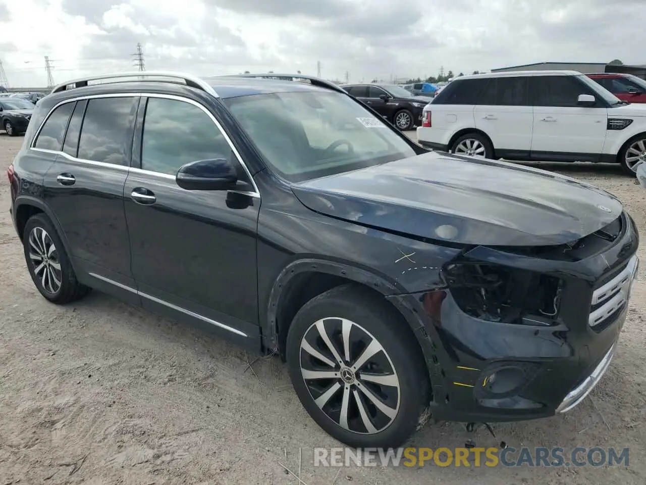 4 Photograph of a damaged car W1N4M4GB7NW248764 MERCEDES-BENZ GLB-CLASS 2022