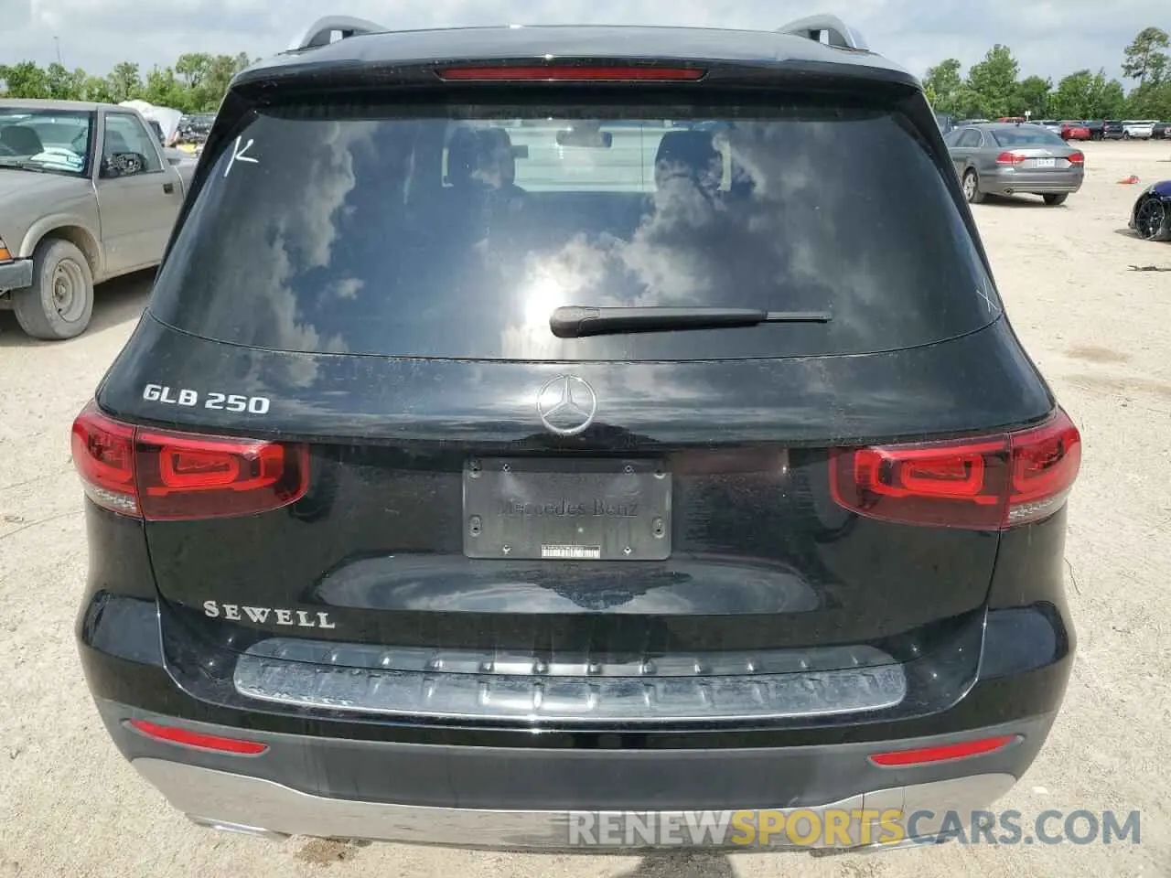 6 Photograph of a damaged car W1N4M4GB7NW248764 MERCEDES-BENZ GLB-CLASS 2022