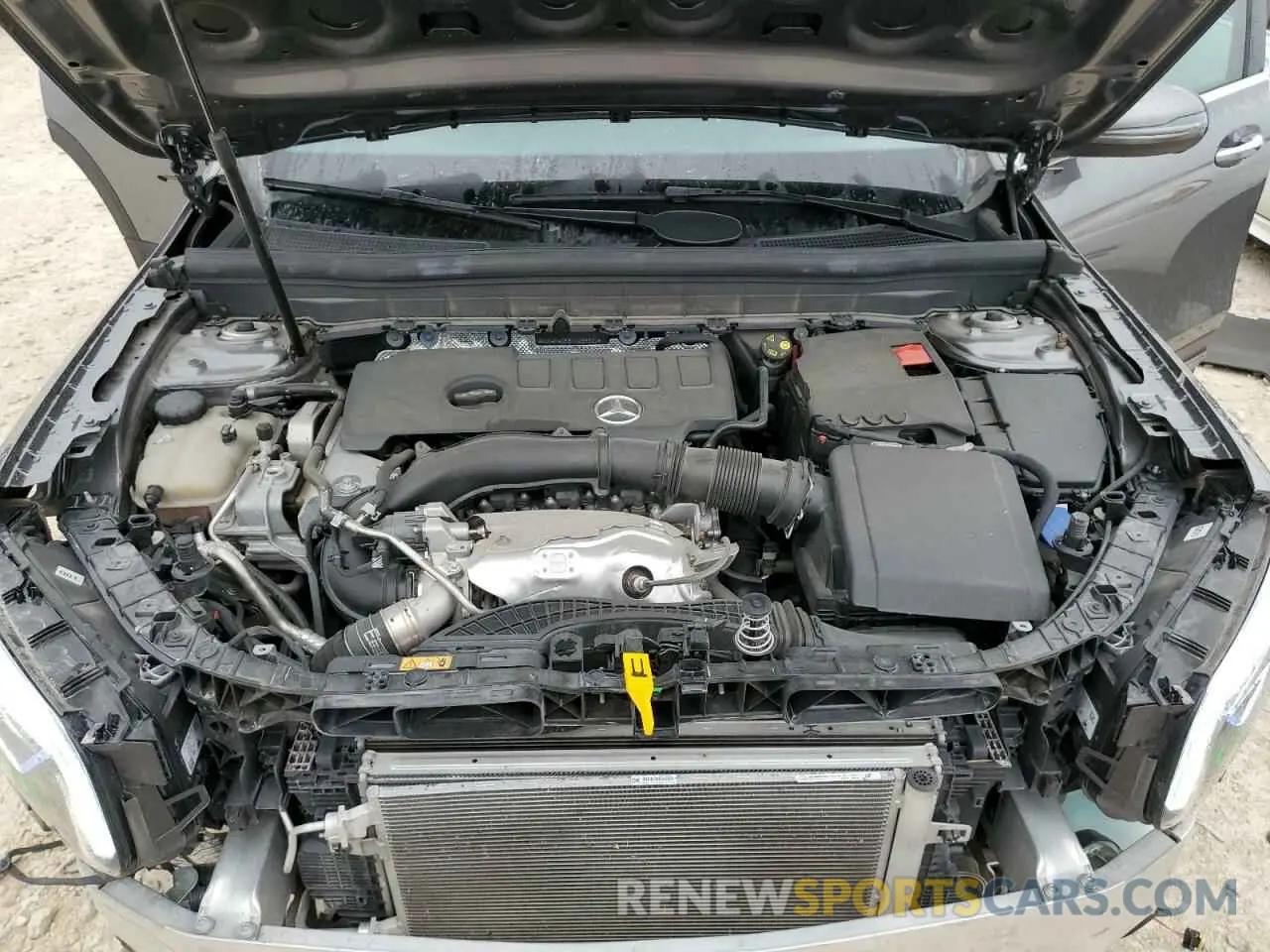 12 Photograph of a damaged car W1N4M4GB8NW259921 MERCEDES-BENZ GLB-CLASS 2022