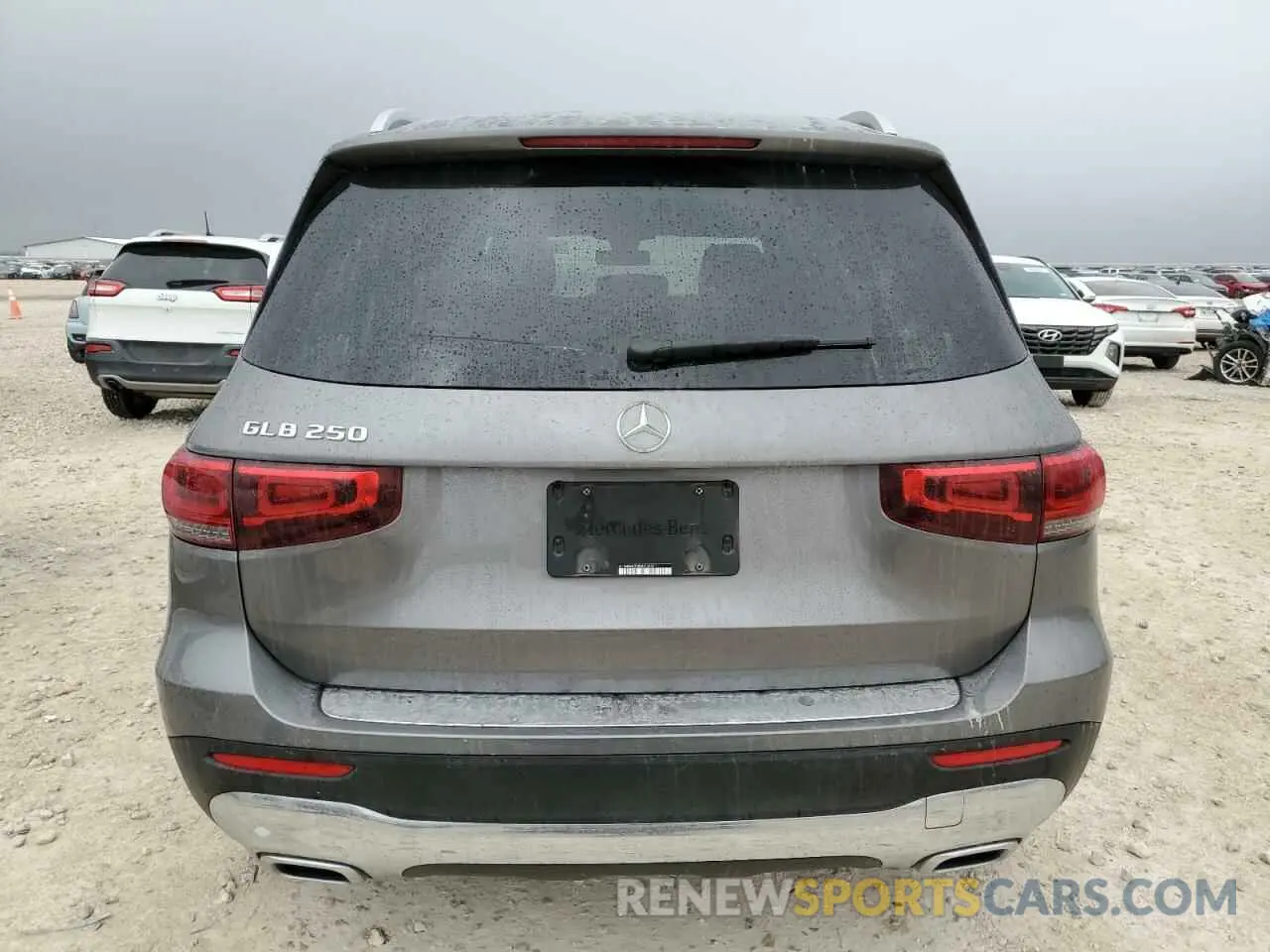 6 Photograph of a damaged car W1N4M4GB8NW259921 MERCEDES-BENZ GLB-CLASS 2022