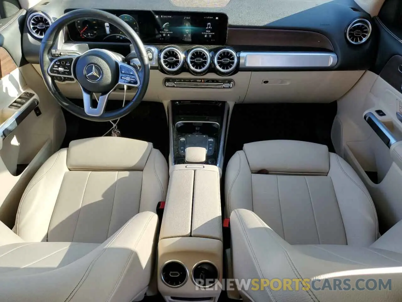 8 Photograph of a damaged car W1N4M4HB2NW180727 MERCEDES-BENZ GLB-CLASS 2022
