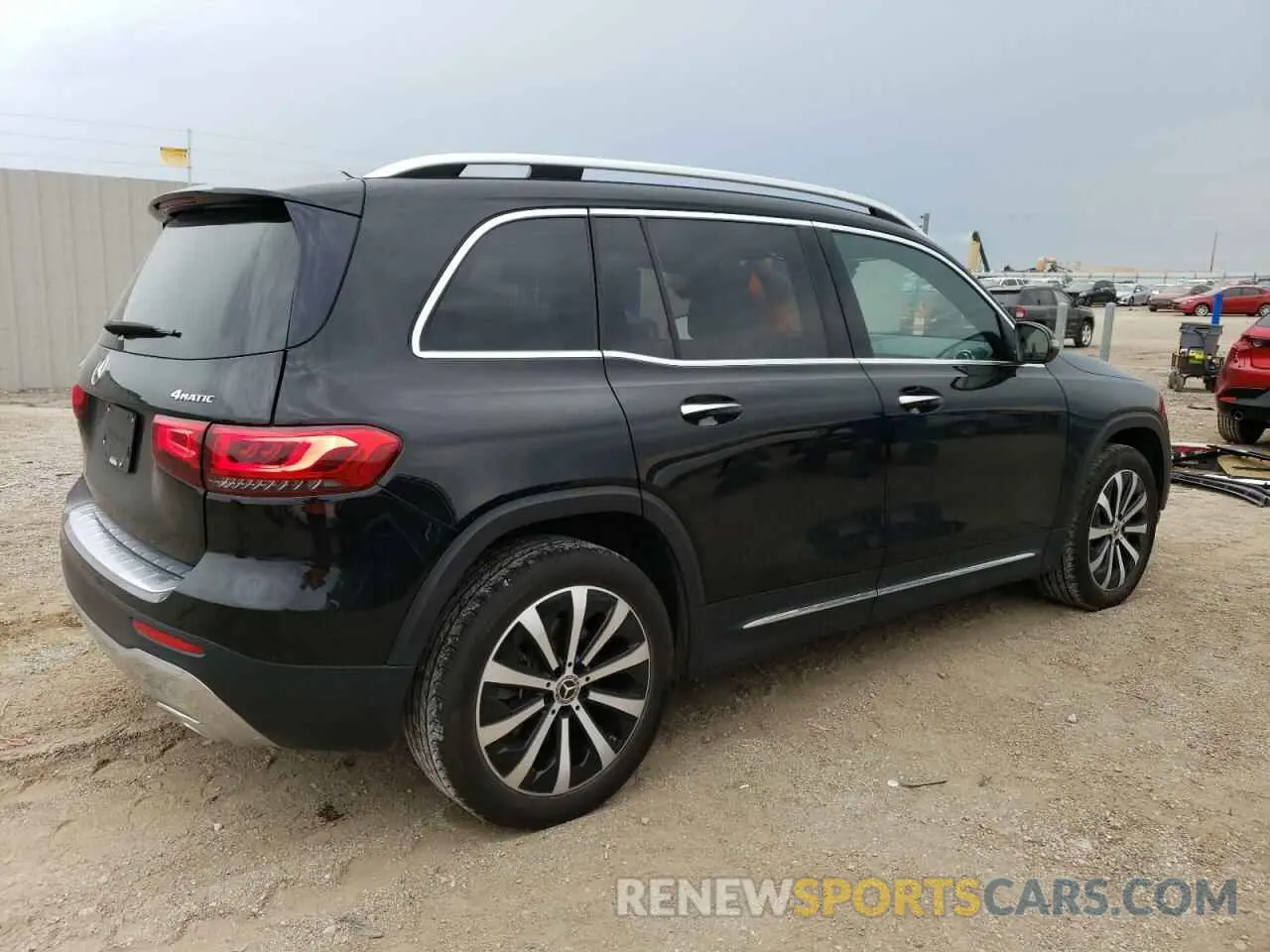 3 Photograph of a damaged car W1N4M4HB4NW180647 MERCEDES-BENZ GLB-CLASS 2022