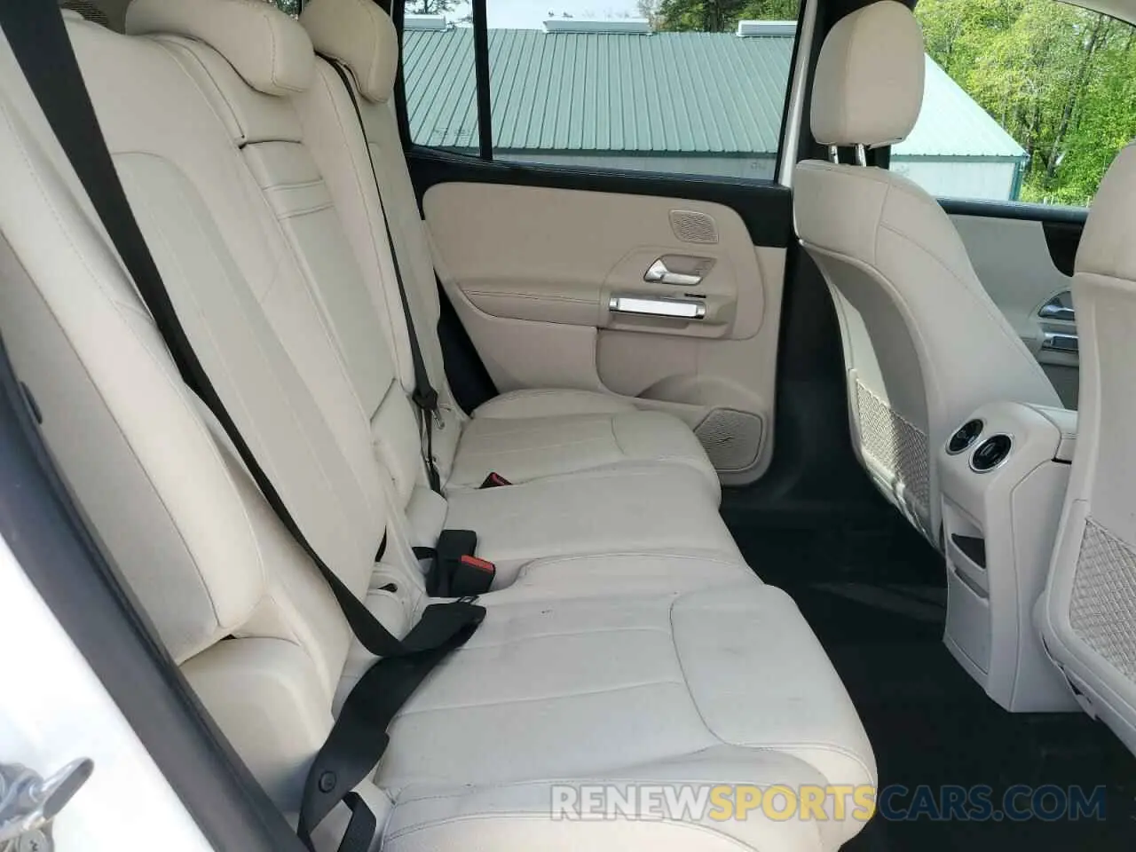 11 Photograph of a damaged car W1N4M4HB6NW190371 MERCEDES-BENZ GLB-CLASS 2022