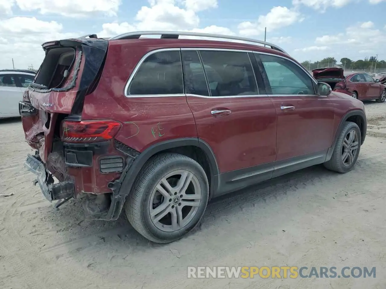 3 Photograph of a damaged car W1N4M4HB8NW182496 MERCEDES-BENZ GLB-CLASS 2022