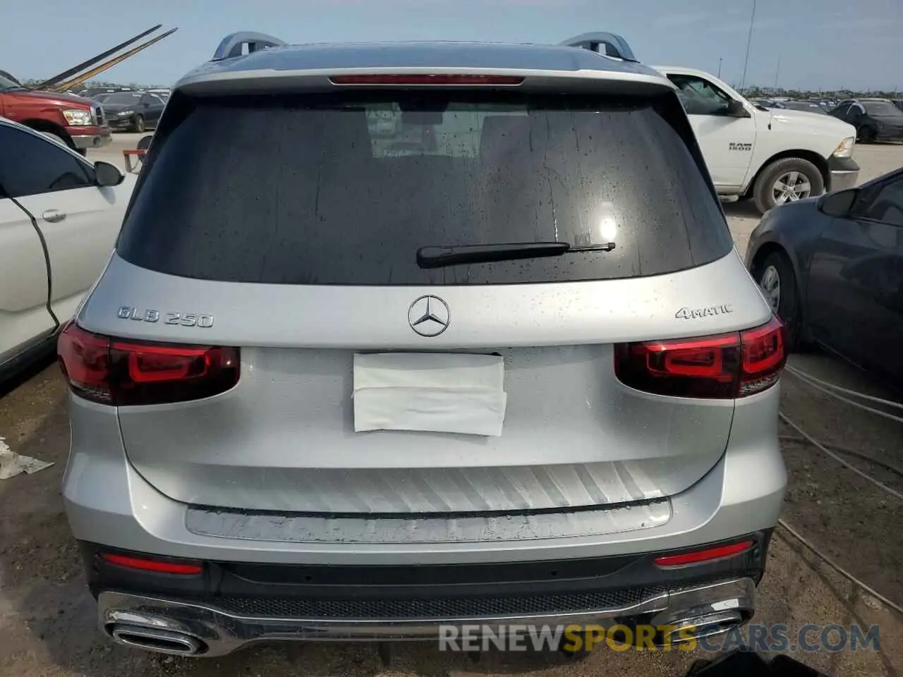 6 Photograph of a damaged car W1N4M4HB8NW237187 MERCEDES-BENZ GLB-CLASS 2022