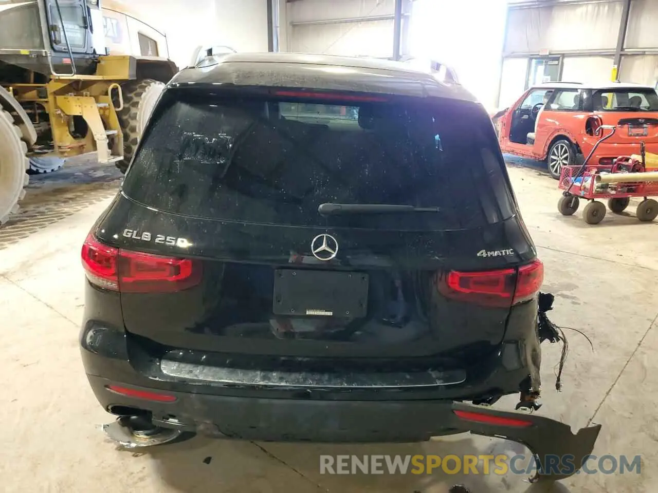 6 Photograph of a damaged car W1N4M4HB9NW246934 MERCEDES-BENZ GLB-CLASS 2022
