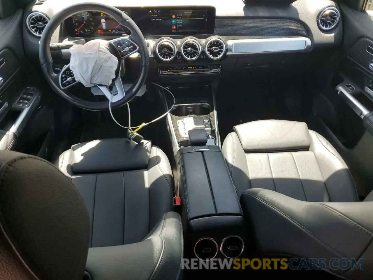 8 Photograph of a damaged car W1N4M4GB0PW287635 MERCEDES-BENZ GLB-CLASS 2023