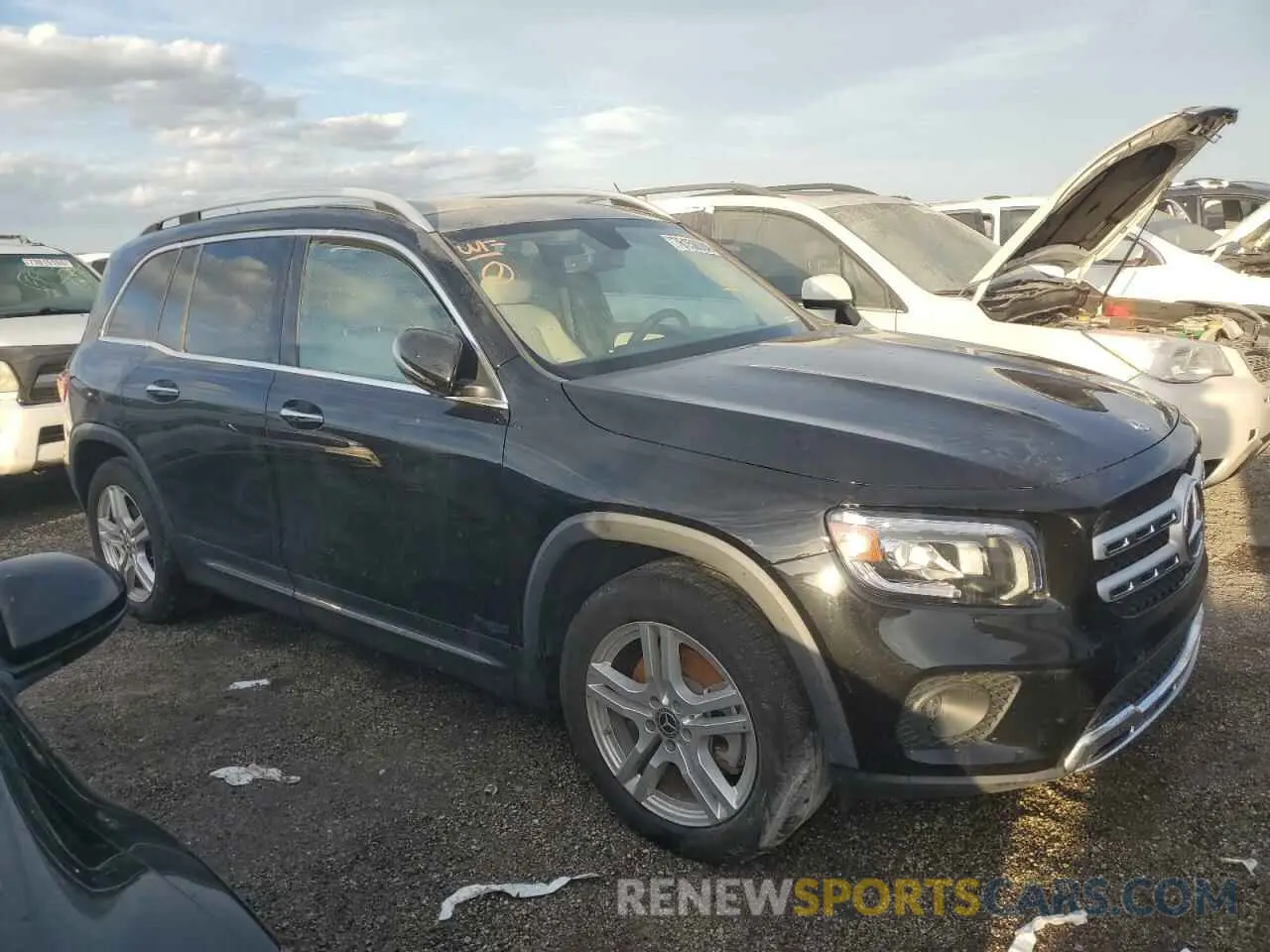 4 Photograph of a damaged car W1N4M4GB2PW293727 MERCEDES-BENZ GLB-CLASS 2023