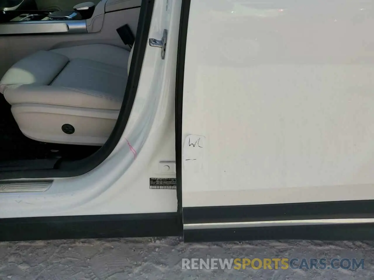 13 Photograph of a damaged car W1N4M4GB9PW328957 MERCEDES-BENZ GLB-CLASS 2023