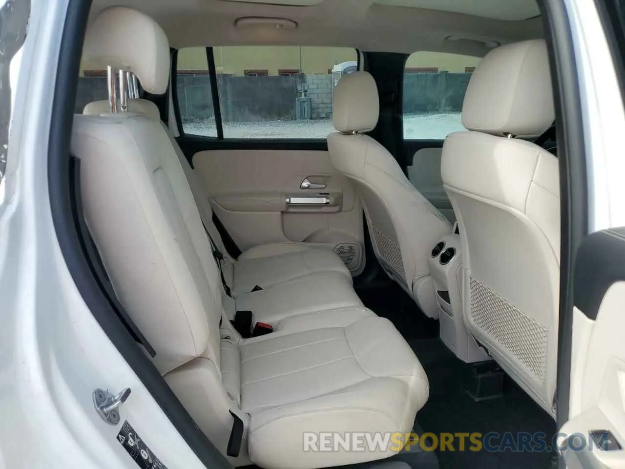 11 Photograph of a damaged car W1N4M4GBXPW270308 MERCEDES-BENZ GLB-CLASS 2023