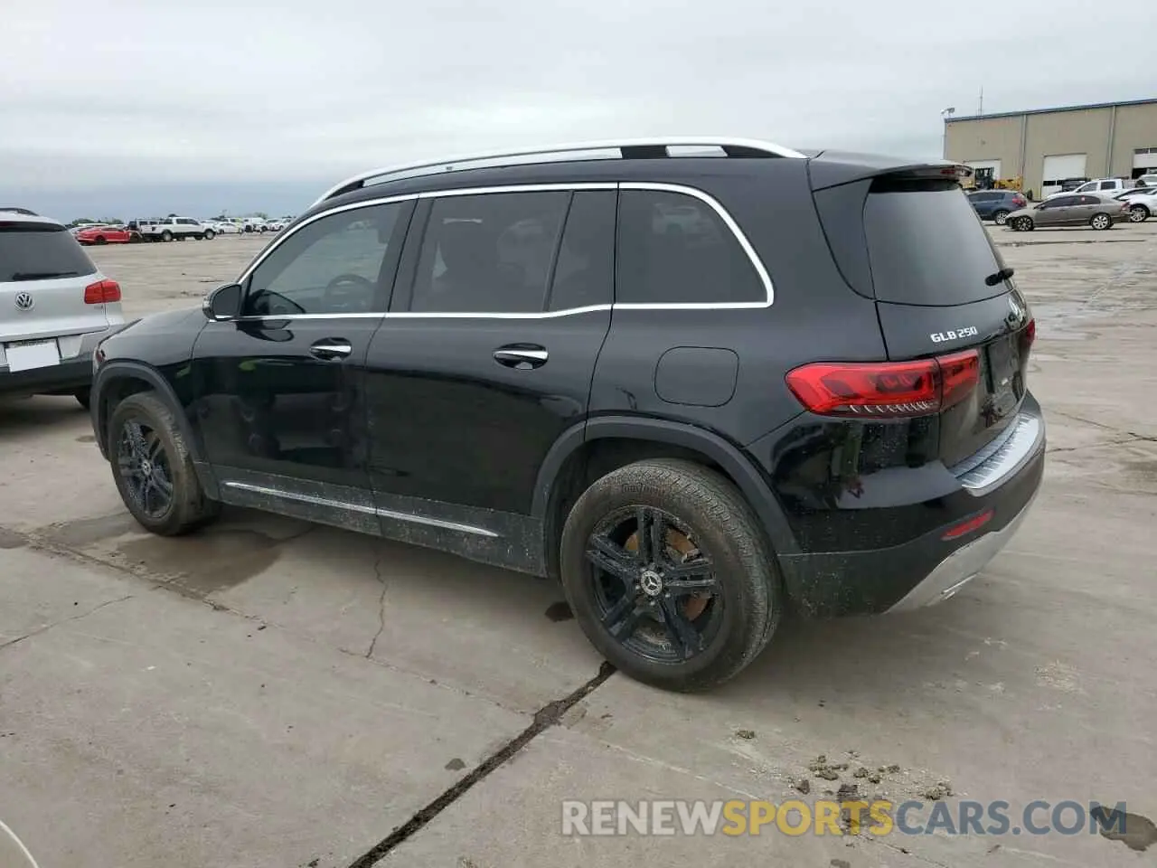 2 Photograph of a damaged car W1N4M4GBXPW316574 MERCEDES-BENZ GLB-CLASS 2023