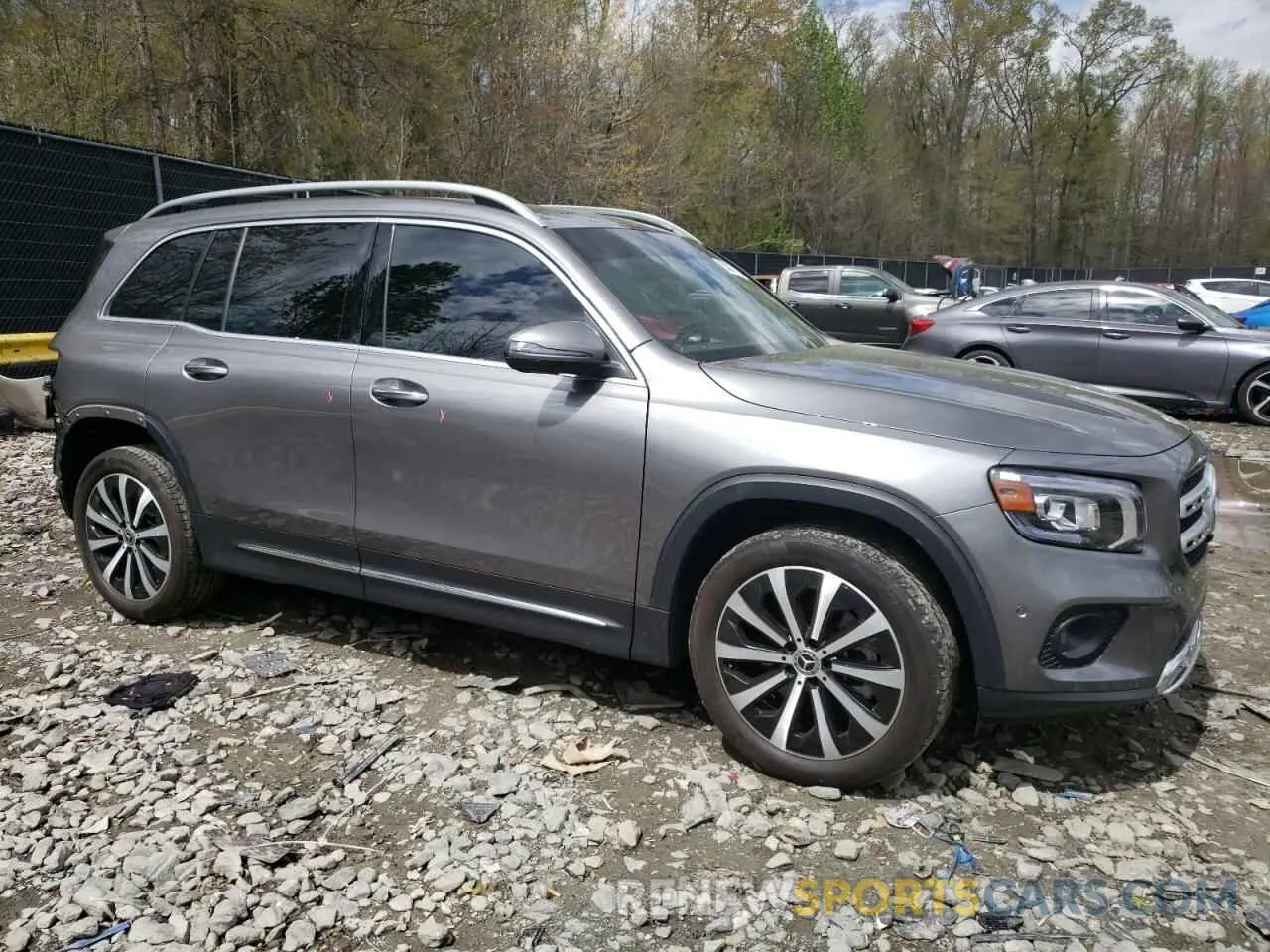 4 Photograph of a damaged car W1N4M4HB1PW272706 MERCEDES-BENZ GLB-CLASS 2023