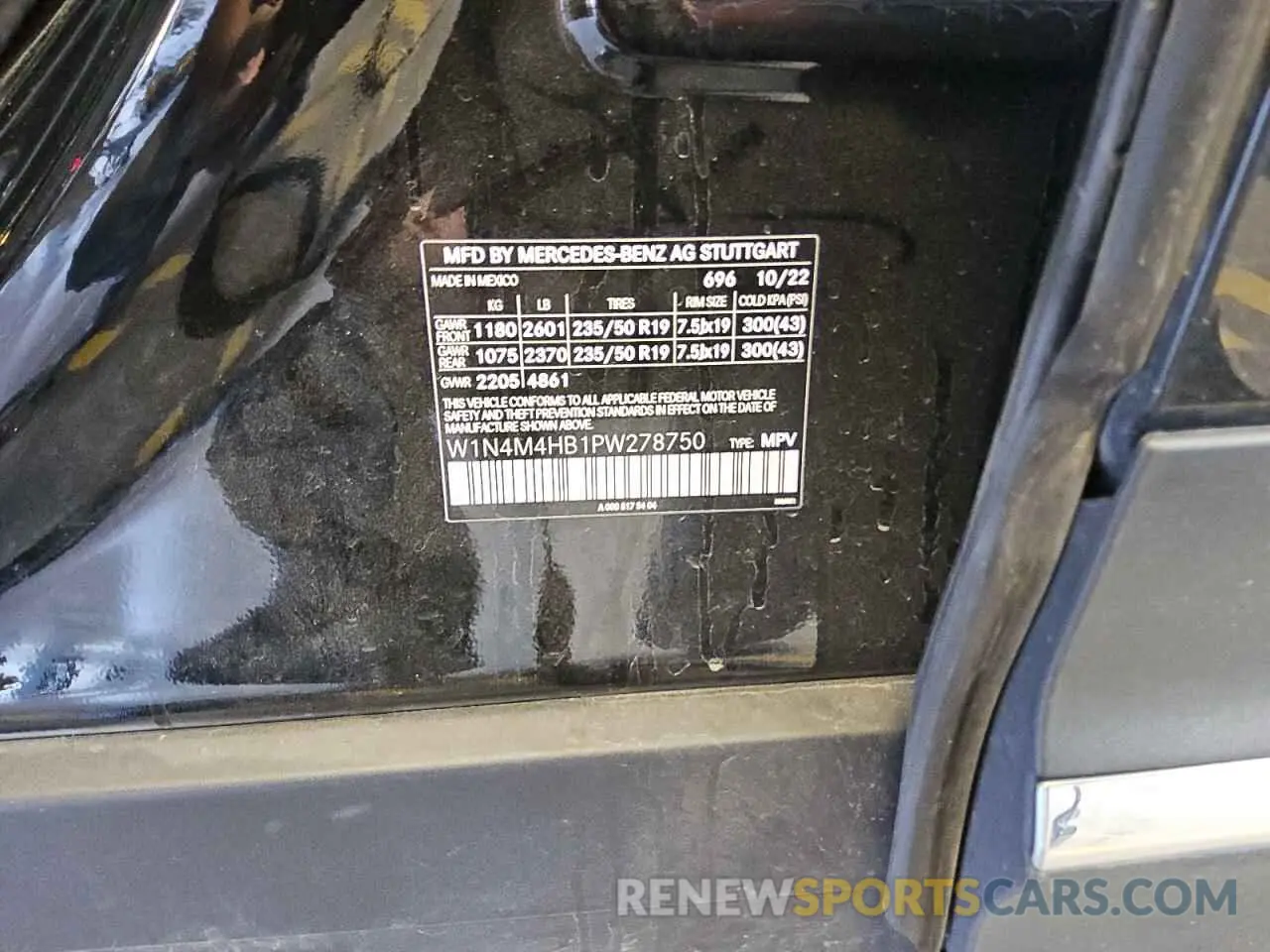 12 Photograph of a damaged car W1N4M4HB1PW278750 MERCEDES-BENZ GLB-CLASS 2023