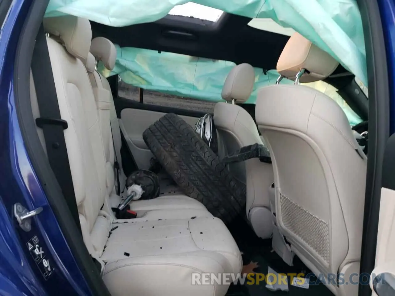 11 Photograph of a damaged car W1N4M4HB1PW294771 MERCEDES-BENZ GLB-CLASS 2023