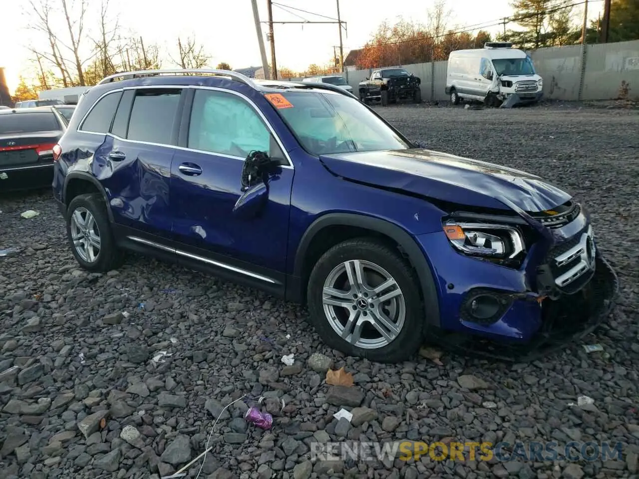 4 Photograph of a damaged car W1N4M4HB1PW294771 MERCEDES-BENZ GLB-CLASS 2023