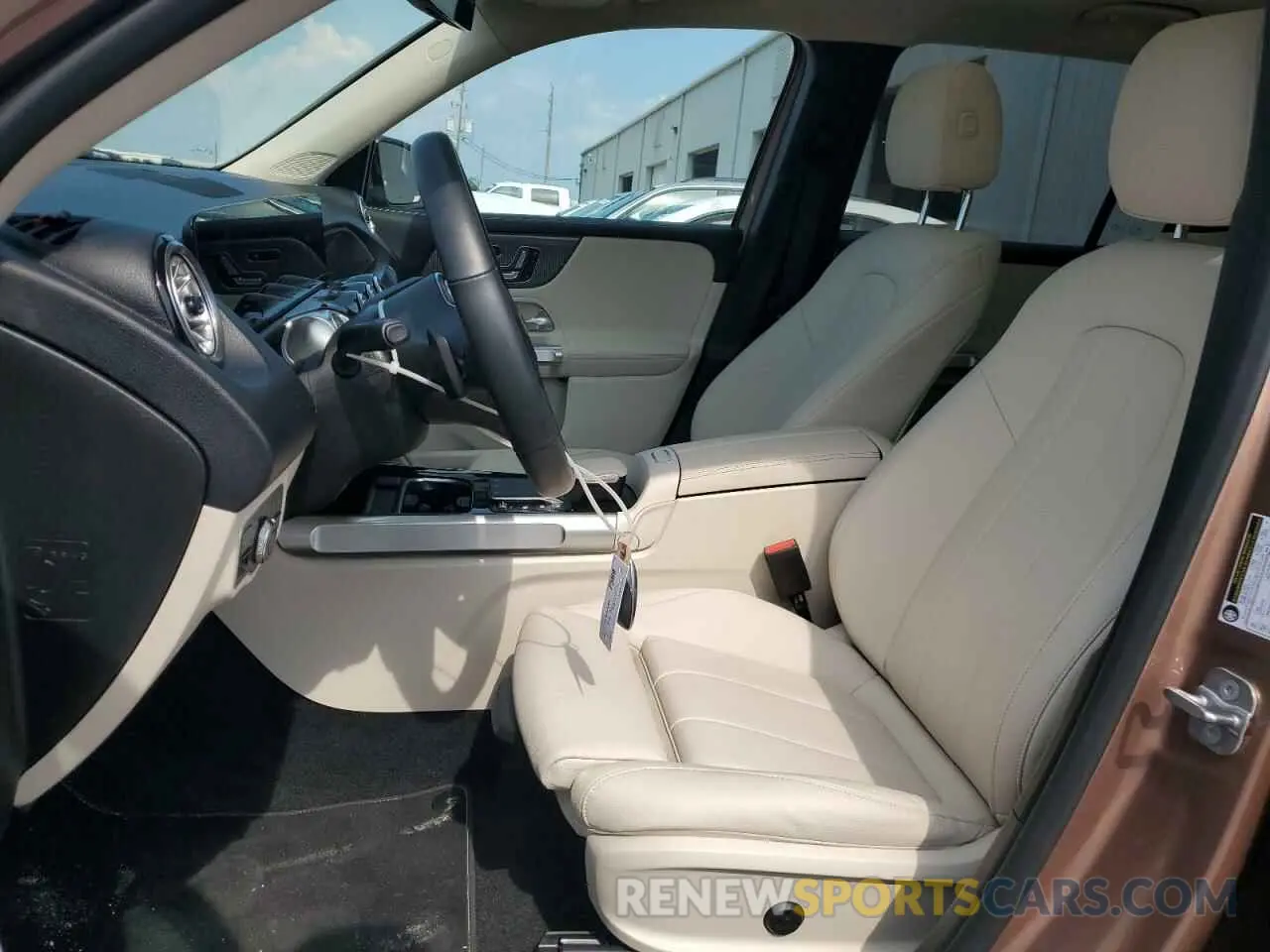 7 Photograph of a damaged car W1N4M4HB7PW328633 MERCEDES-BENZ GLB-CLASS 2023