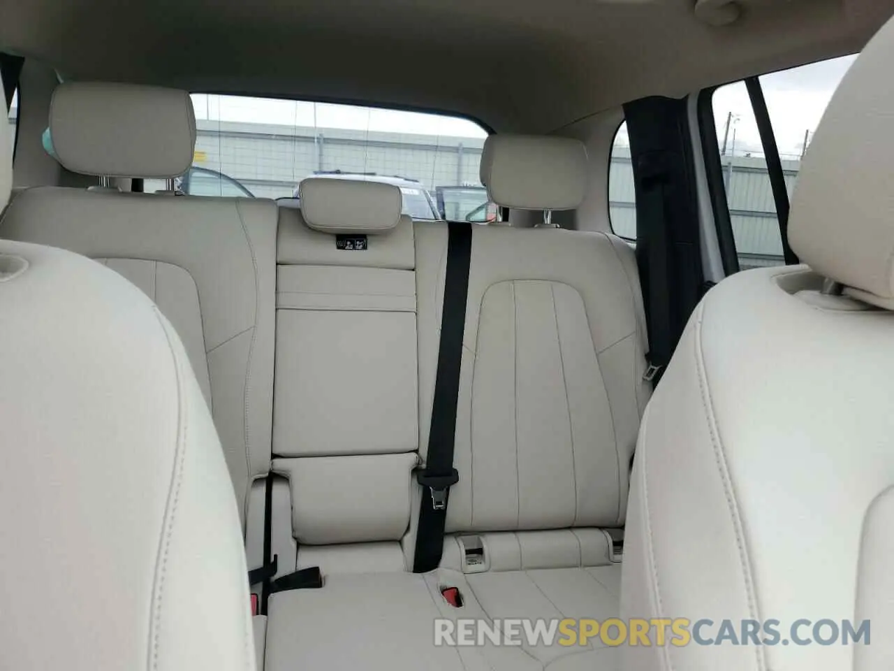 10 Photograph of a damaged car W1N4M4HB9PW329749 MERCEDES-BENZ GLB-CLASS 2023