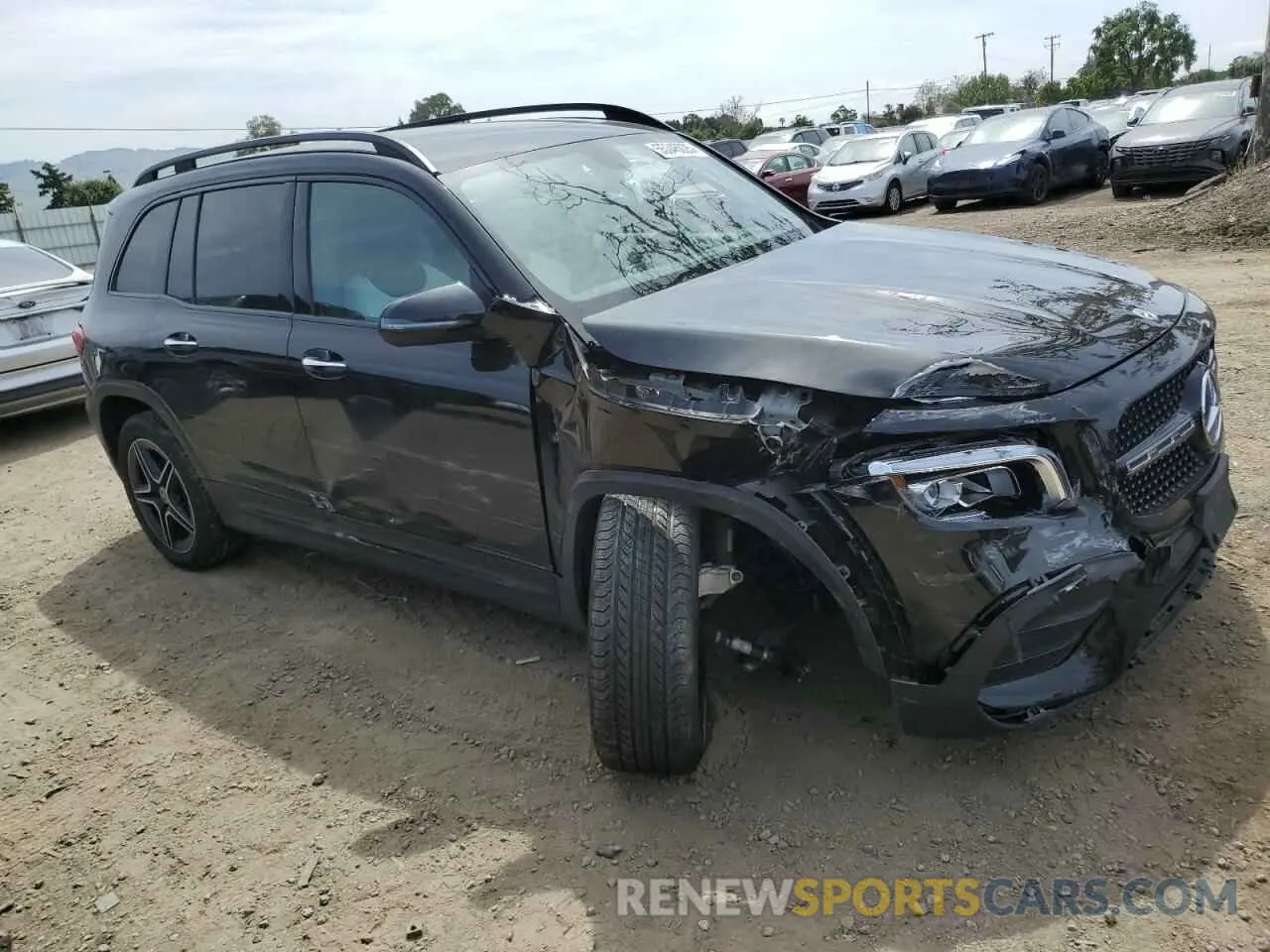 4 Photograph of a damaged car W1N4M4HBXPW288676 MERCEDES-BENZ GLB-CLASS 2023