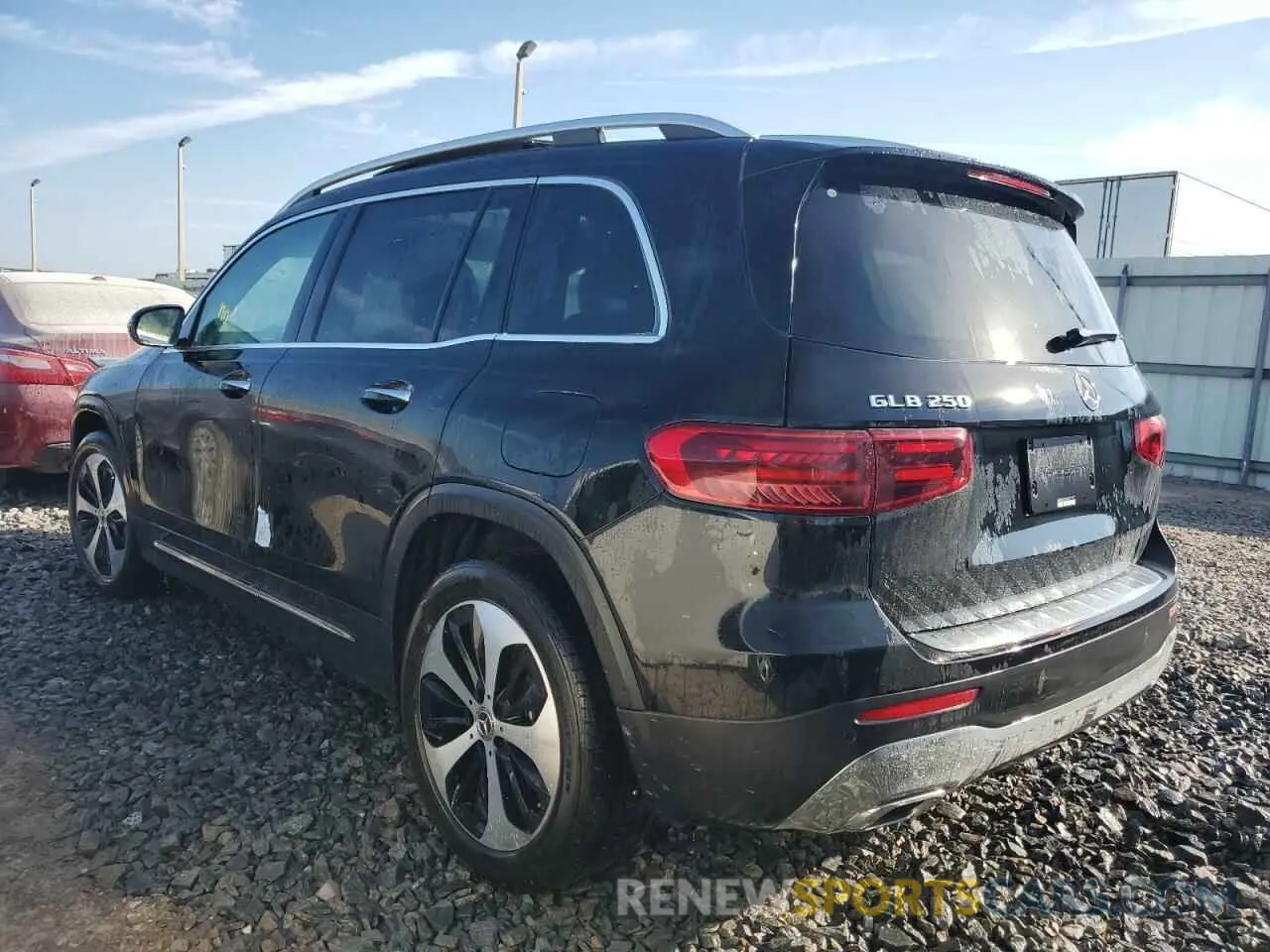 2 Photograph of a damaged car W1N4M4GB2RW379820 MERCEDES-BENZ GLB-CLASS 2024